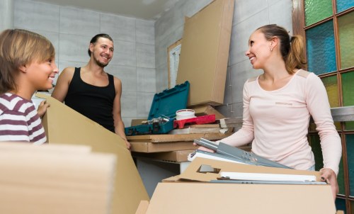 Man with van in Croydon helping with a local home move