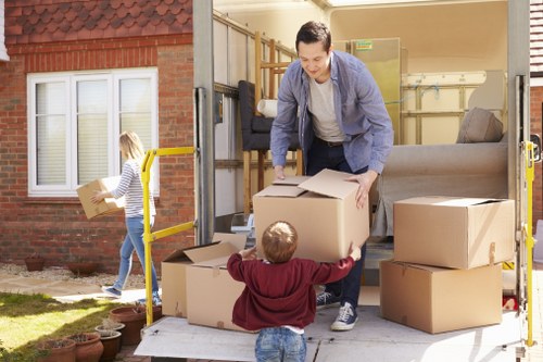 Benefits of using storage in Croydon for extra space and security